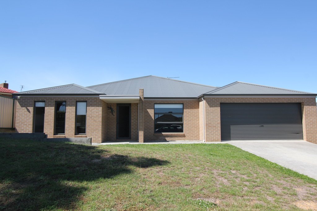 20 Horwood Drive CANADIAN 1