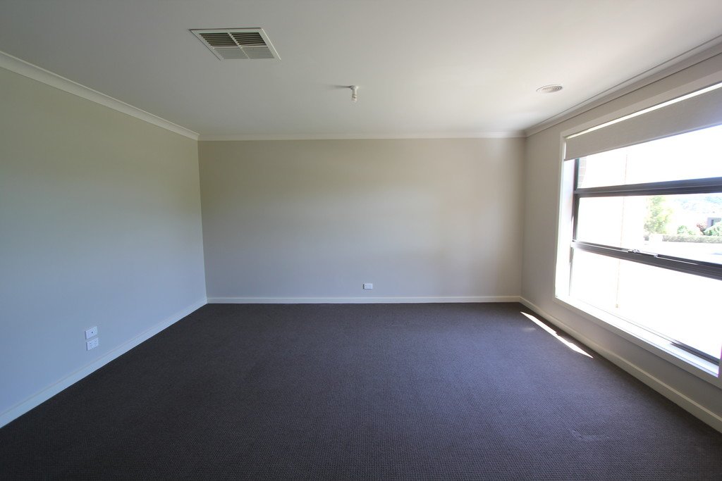 20 Horwood Drive CANADIAN 2