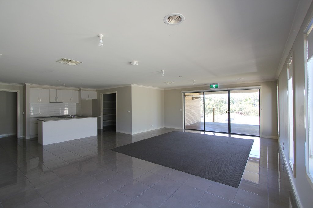 20 Horwood Drive CANADIAN 8