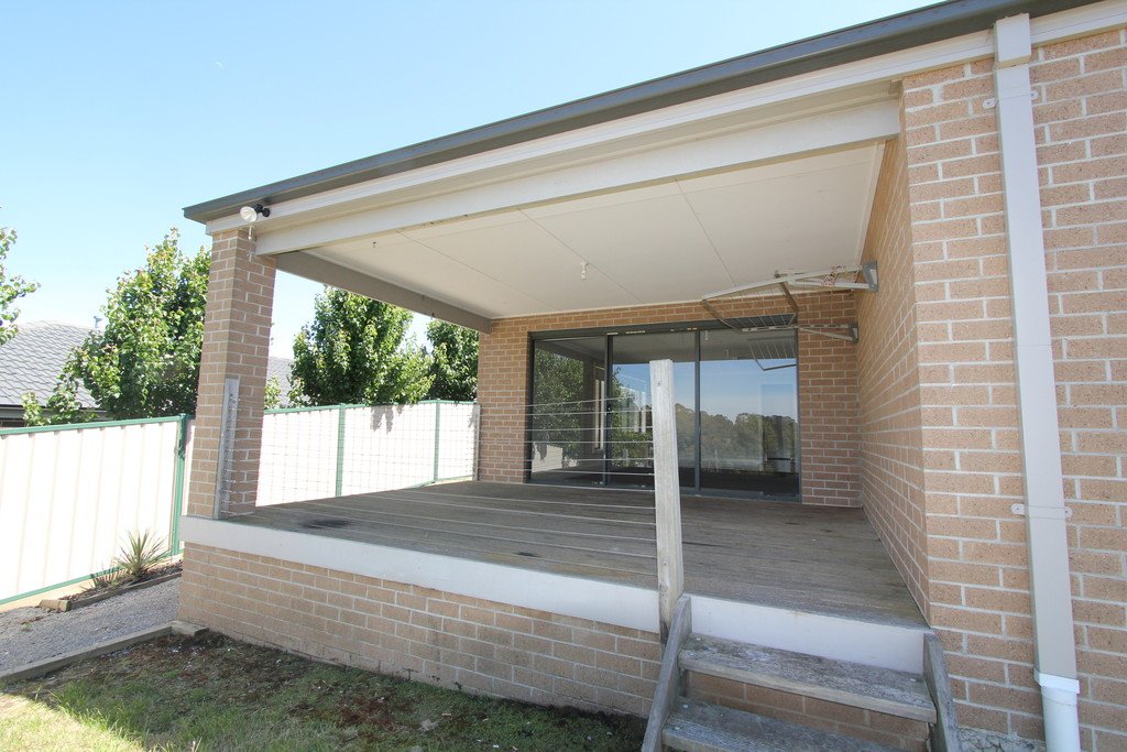 20 Horwood Drive CANADIAN 16