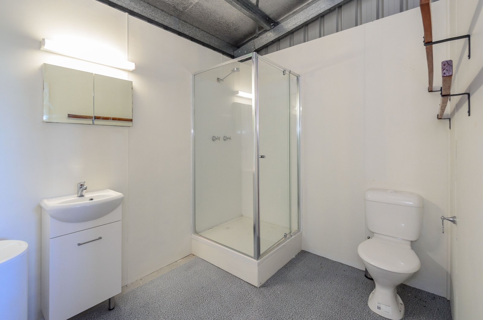 20 Illoura Road WURDONG HEIGHTS 3