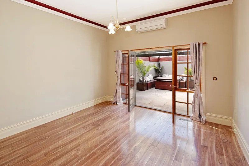 Gallery: 20 Ingles Street