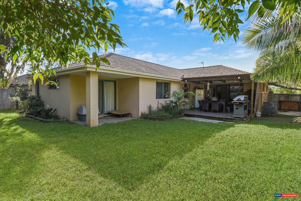 20 Islander Court BURLEIGH WATERS 2