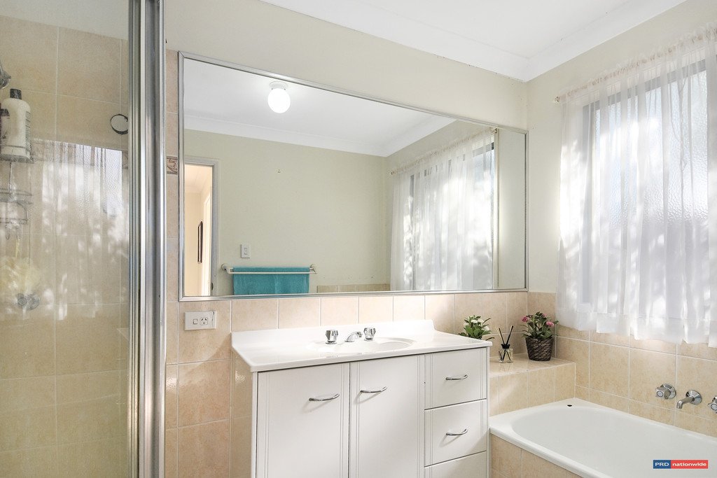 20 Islander Court BURLEIGH WATERS 10