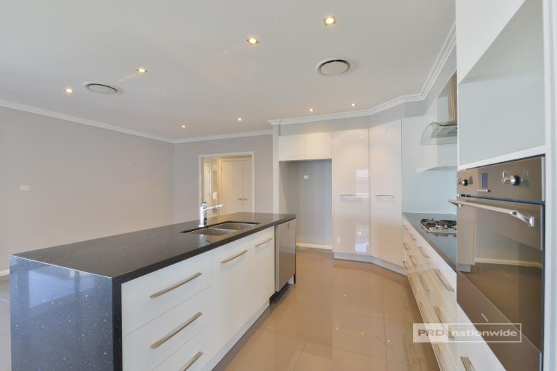 20 Kalinda Place TAMWORTH 4