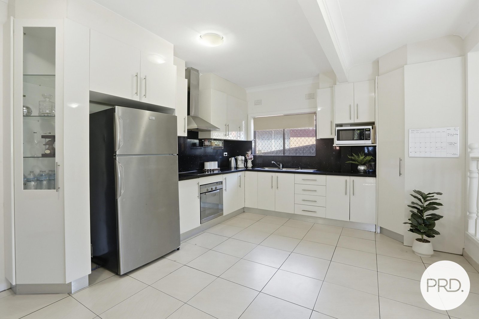 20 Karrabah Crescent LAKE HEIGHTS 5