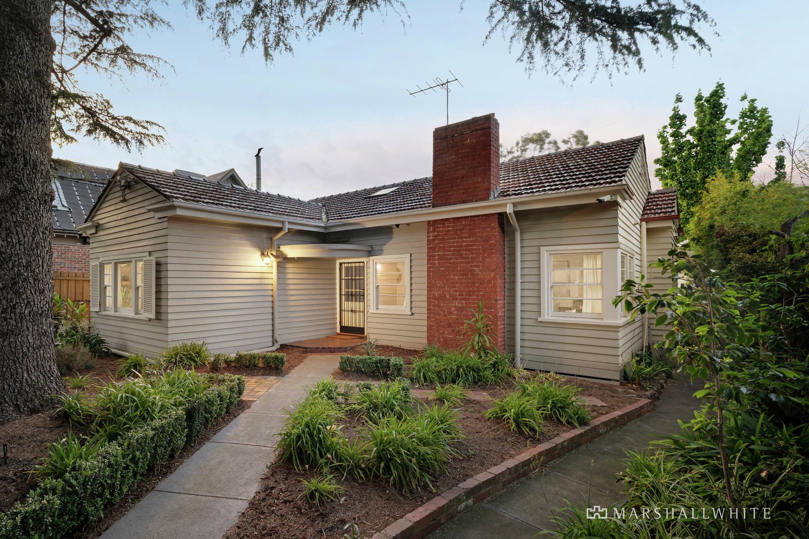 20 Kent Road, Surrey Hills, VIC