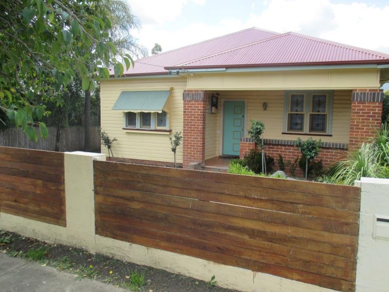 20 King Street TAMWORTH 1
