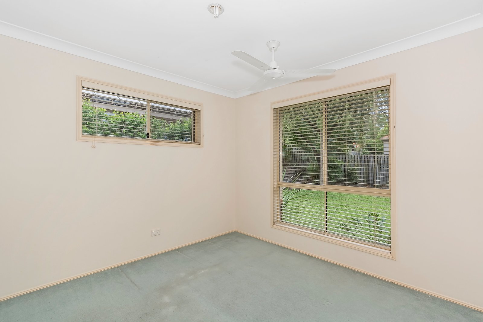 20 Kingarry Circuit ROBINA 8