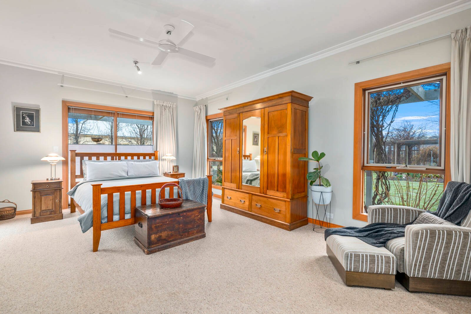 Real Estate and Property in 20 Ladye Place, Woodend, VIC