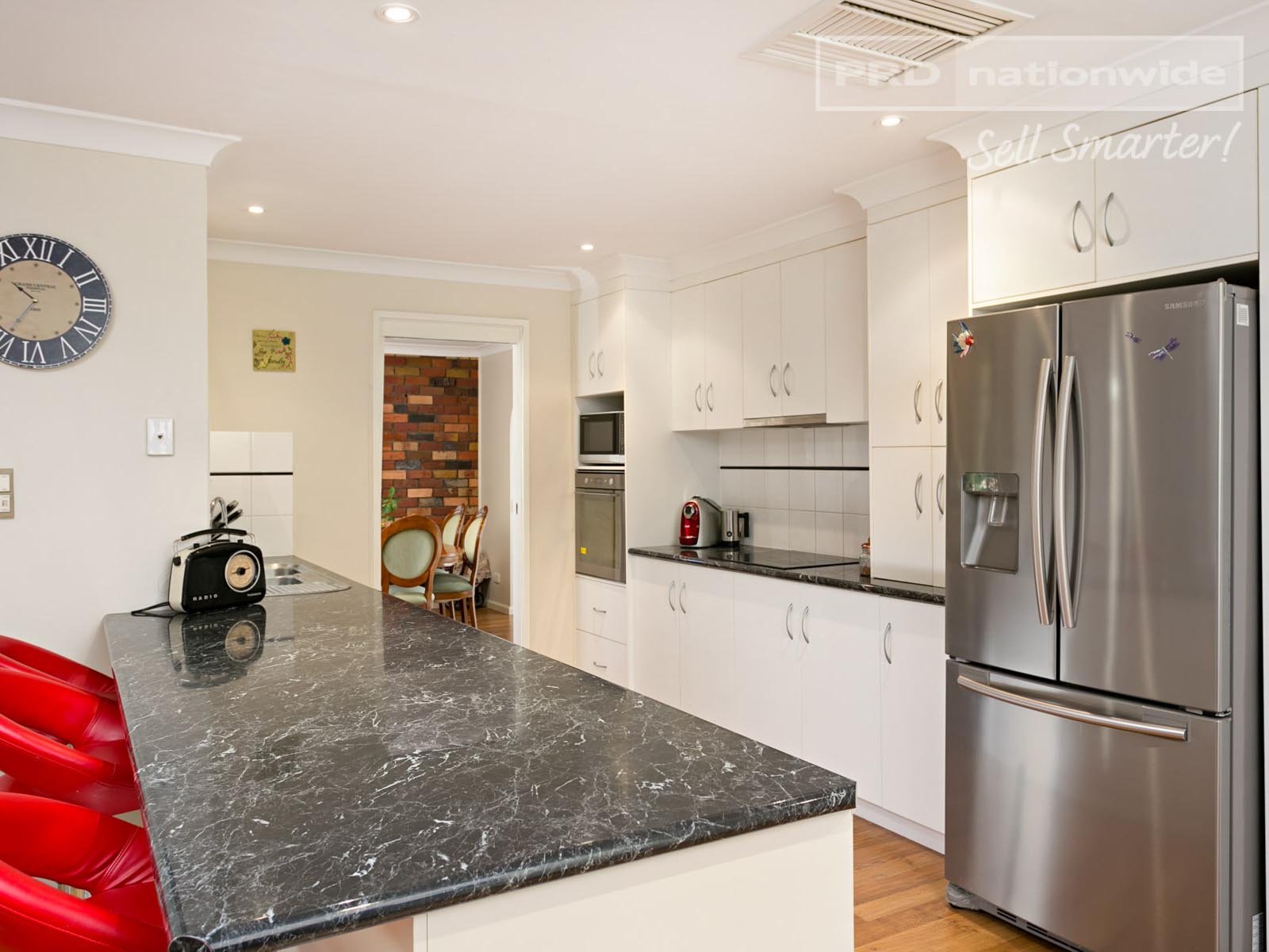 20 Lansdowne Avenue LAKE ALBERT 4