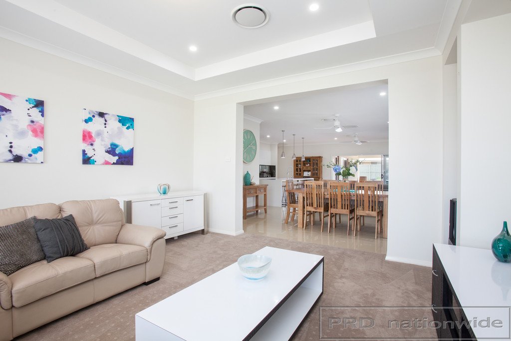 20 Lapwing Street ABERGLASSLYN 3