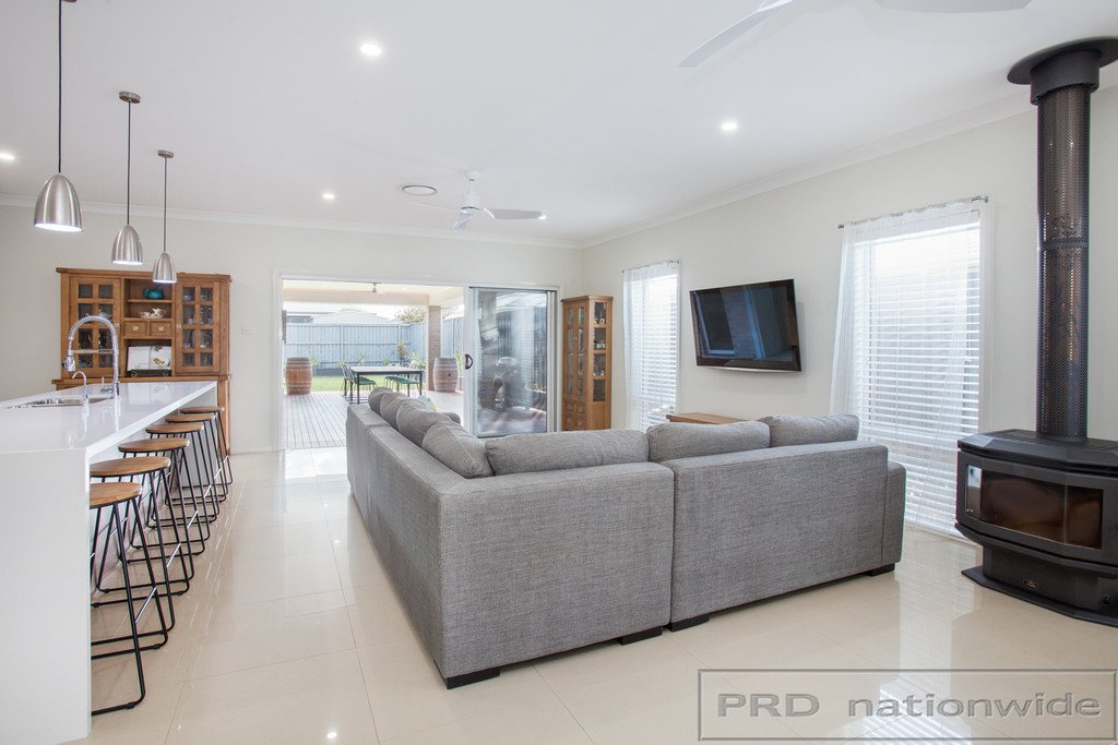 20 Lapwing Street ABERGLASSLYN 4