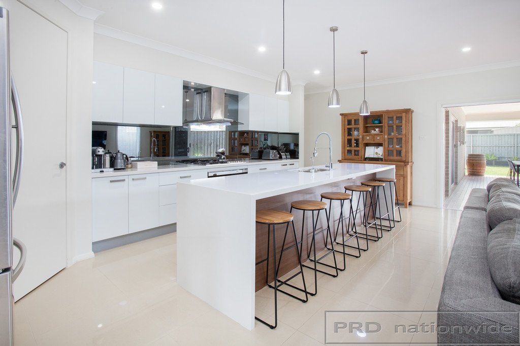 20 Lapwing Street ABERGLASSLYN 5