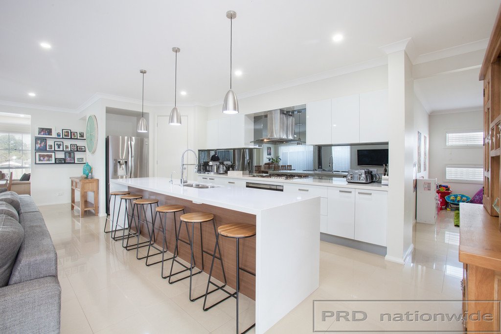 20 Lapwing Street ABERGLASSLYN 8