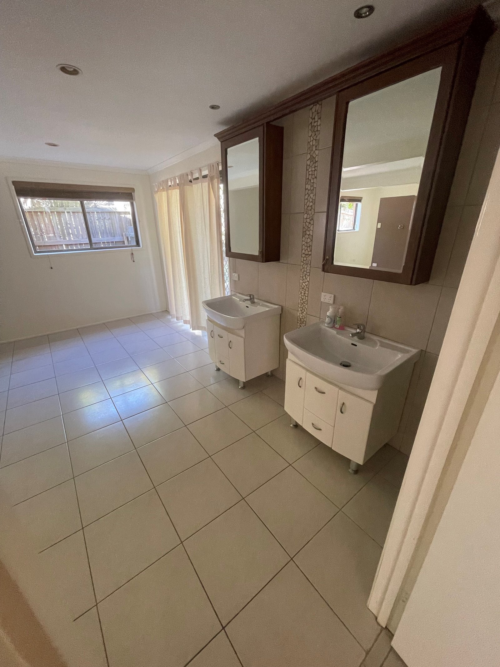 20 Latrobe Street TANNUM SANDS 12