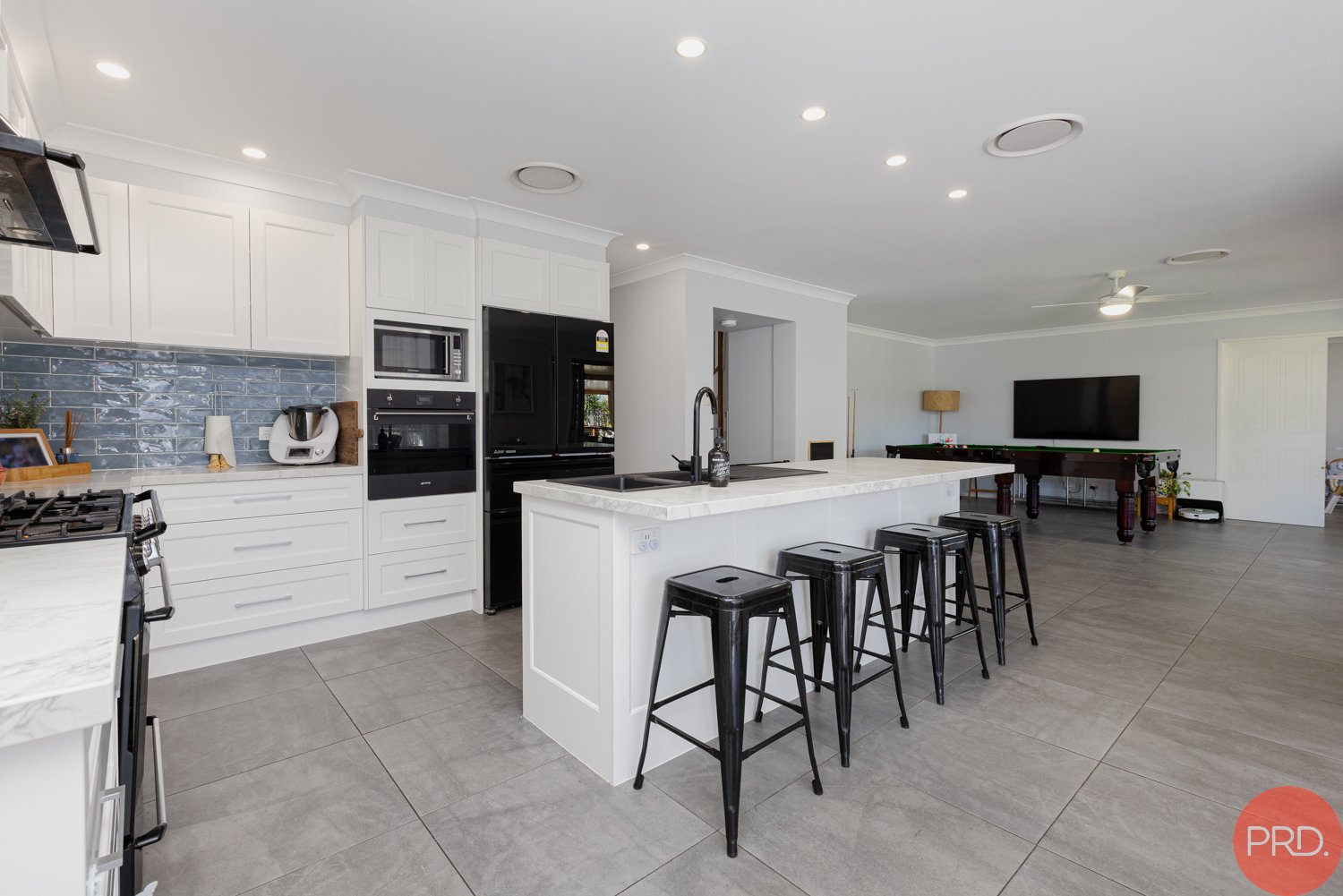 20 Laurina Avenue THORNTON 11