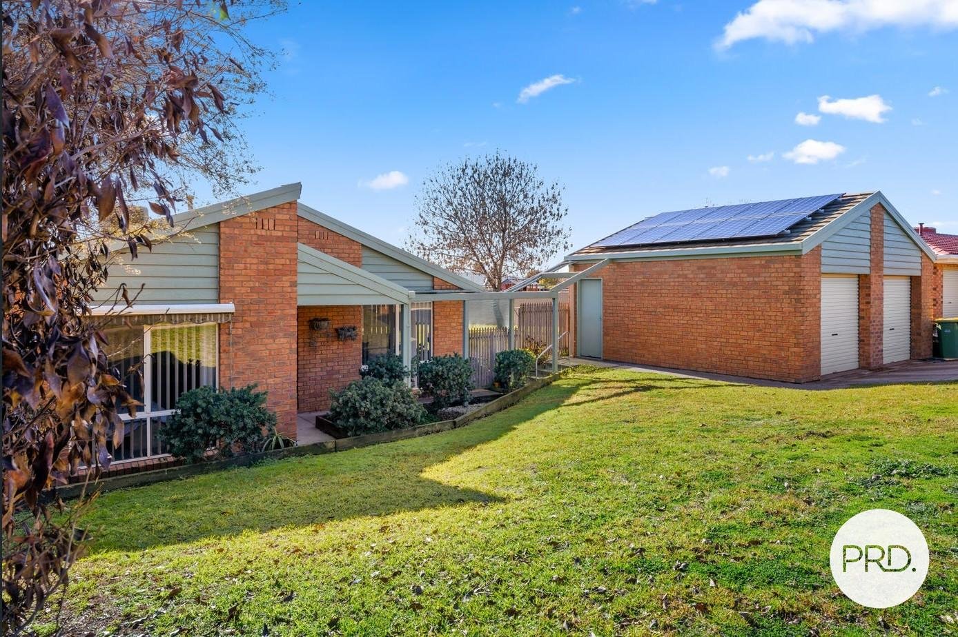 20 Lawson Street WEST WODONGA 1