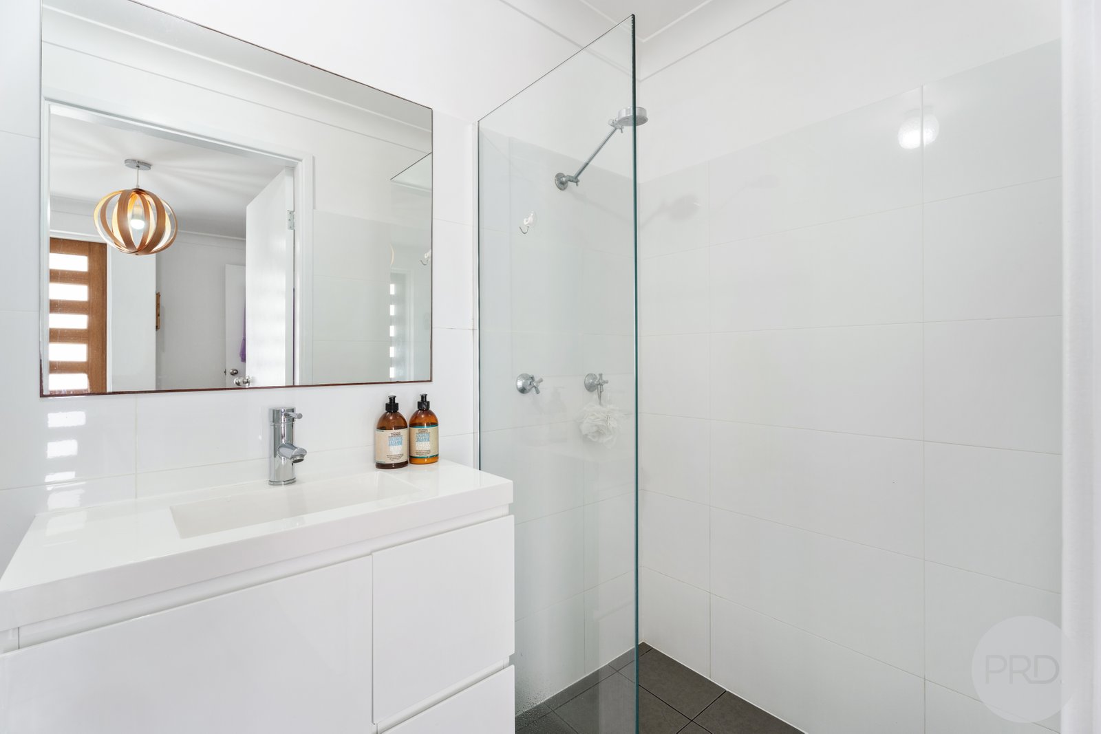 20 Leonard Avenue SHOAL BAY 21