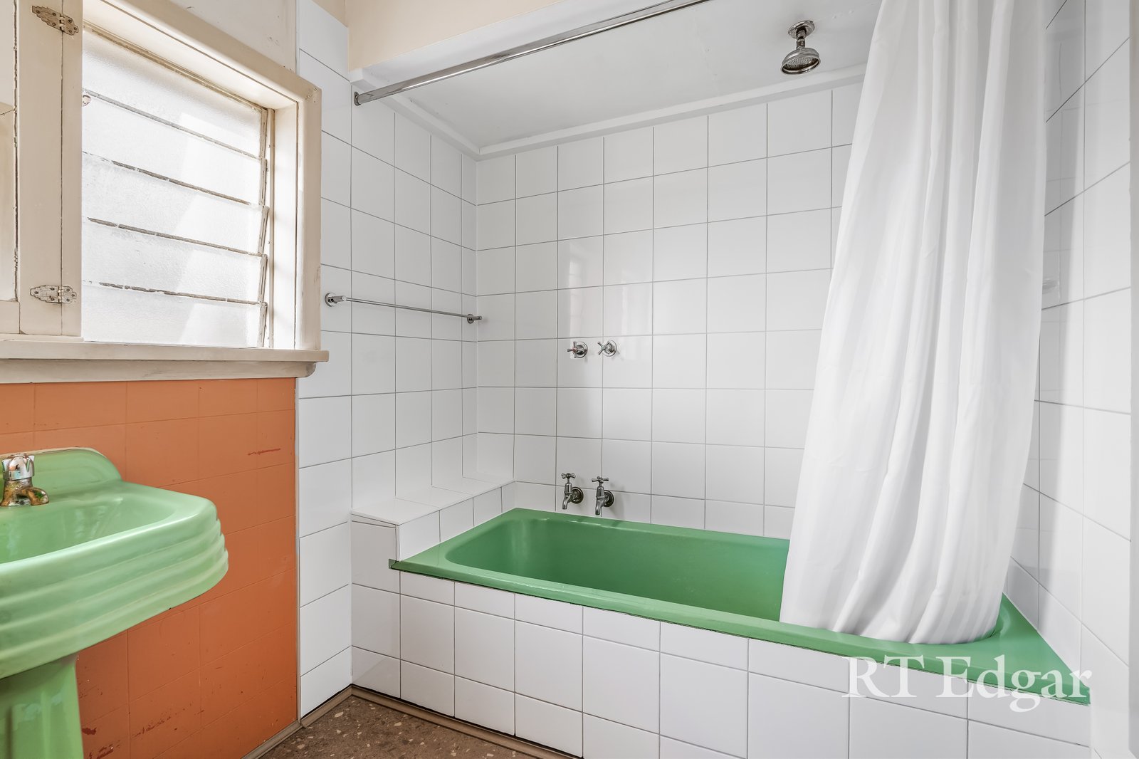 Real Estate and Property in 20 Leonard Street, Preston, VIC