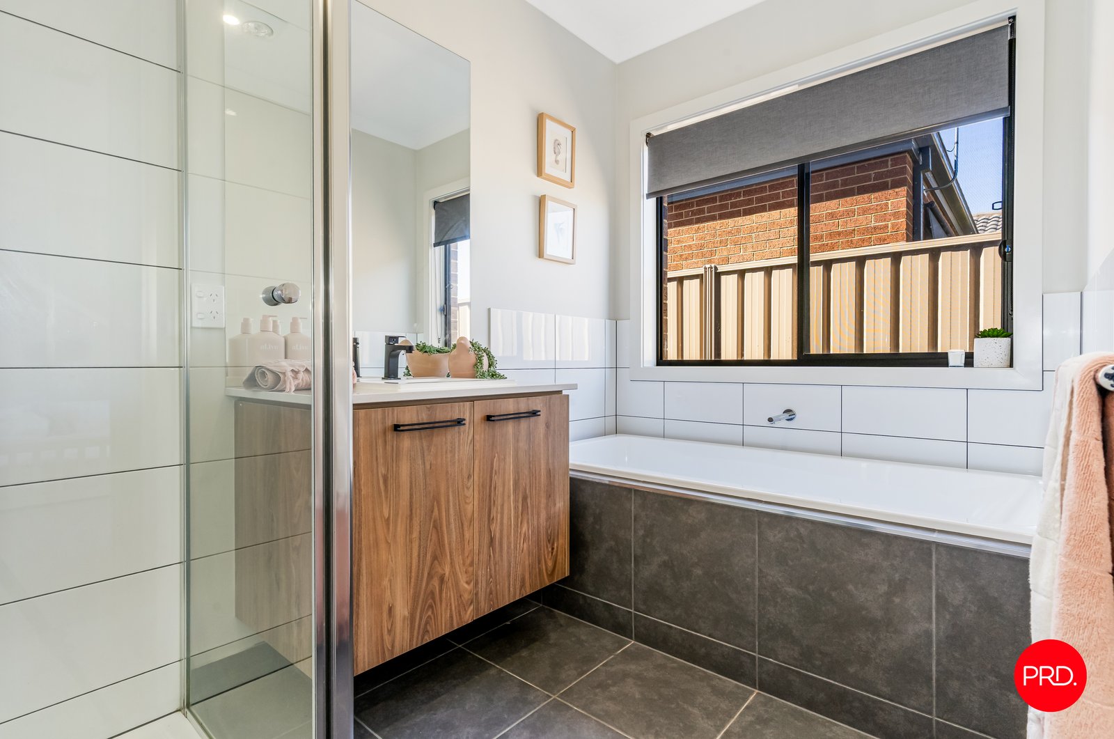20 Limousin Court ASCOT 14