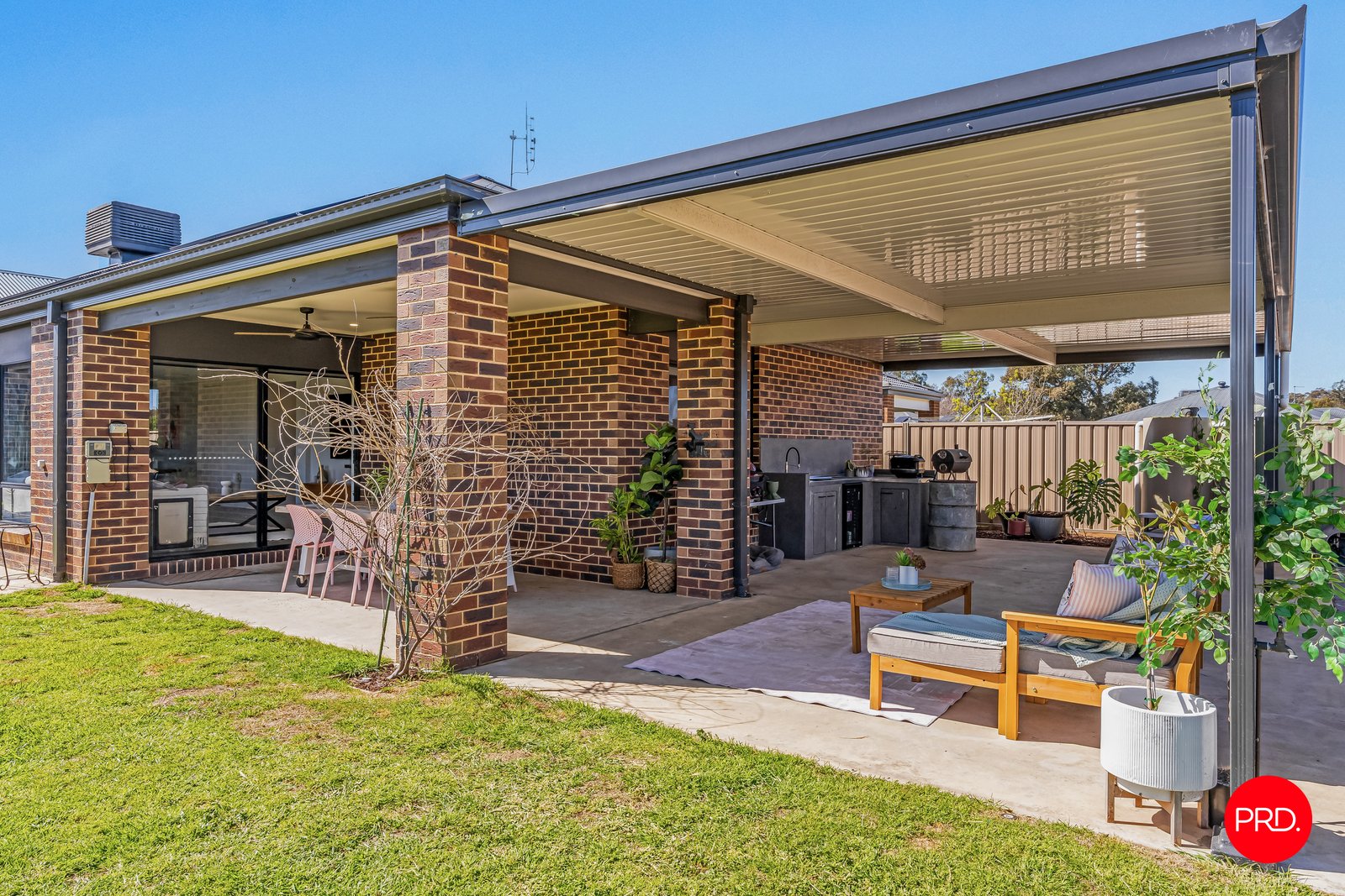 20 Limousin Court ASCOT 16