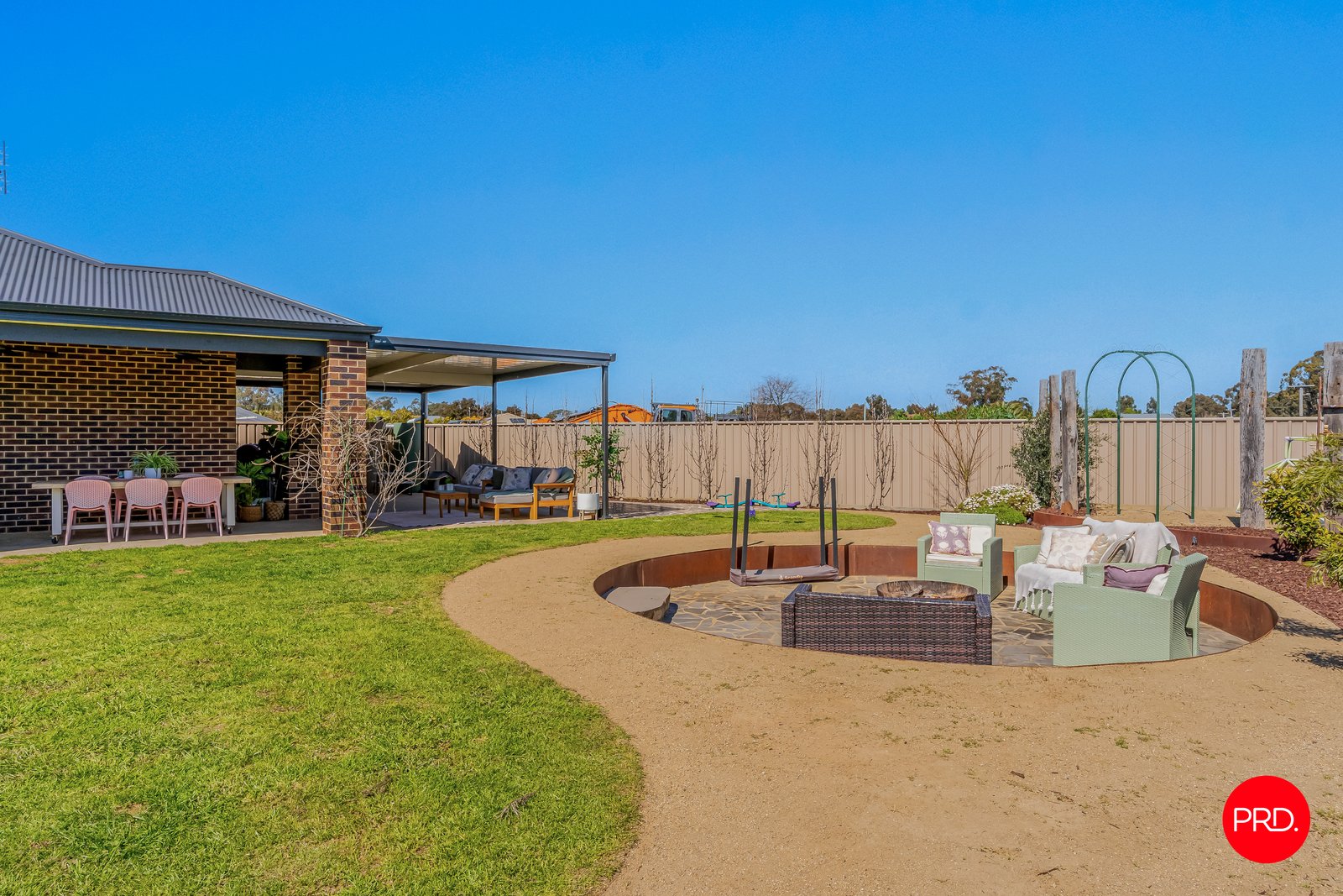 20 Limousin Court ASCOT 22