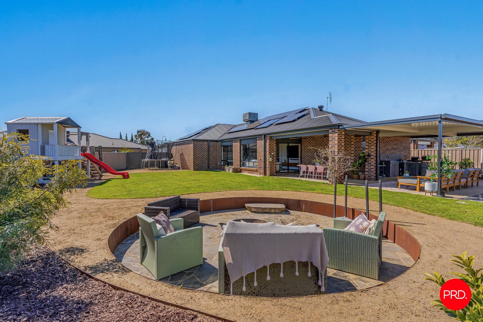 20 Limousin Court ASCOT 24