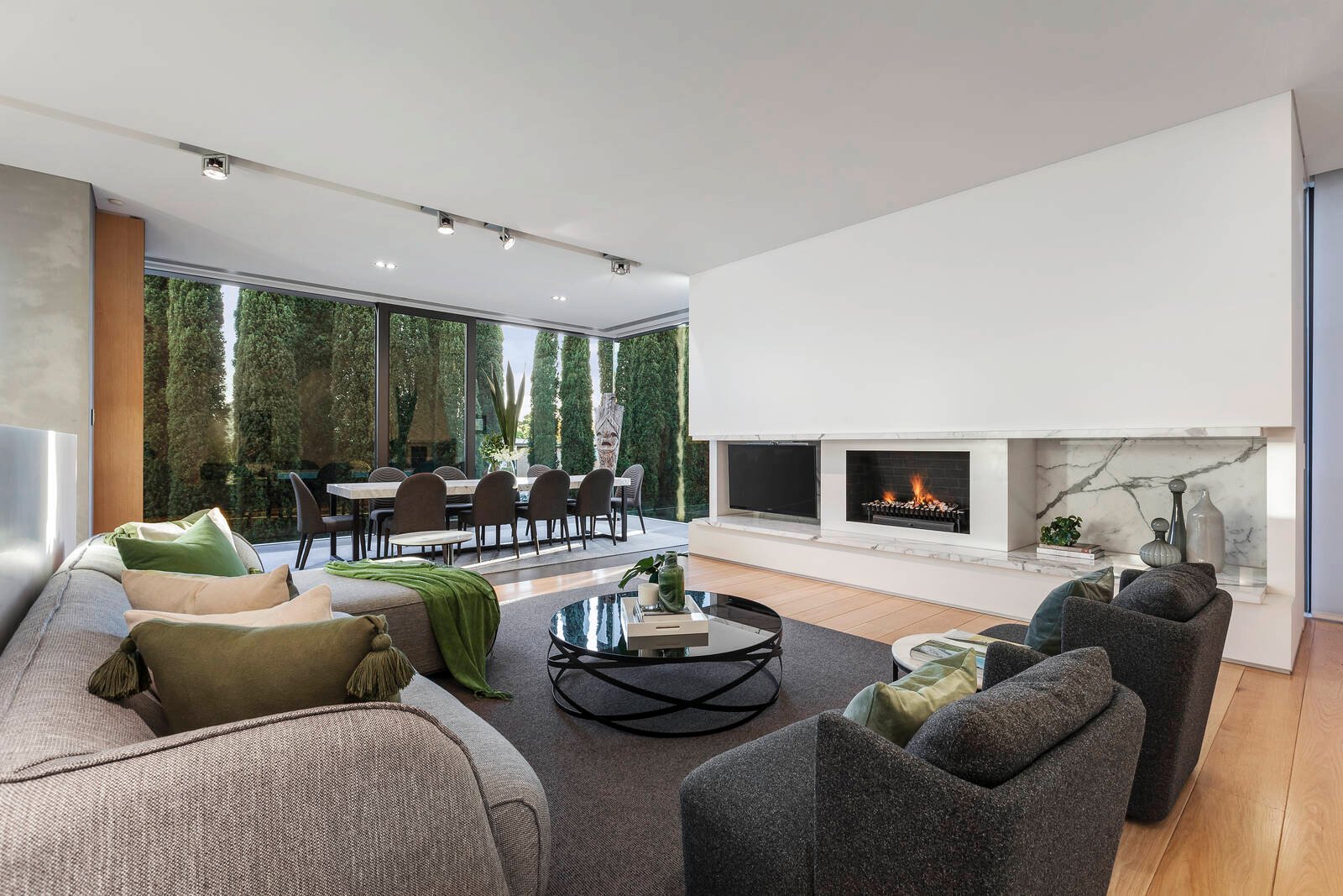 Real Estate and Property in 20 Linlithgow Road, Toorak, VIC