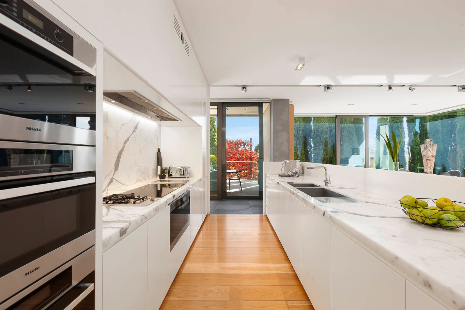 Real Estate and Property in 20 Linlithgow Road, Toorak, VIC