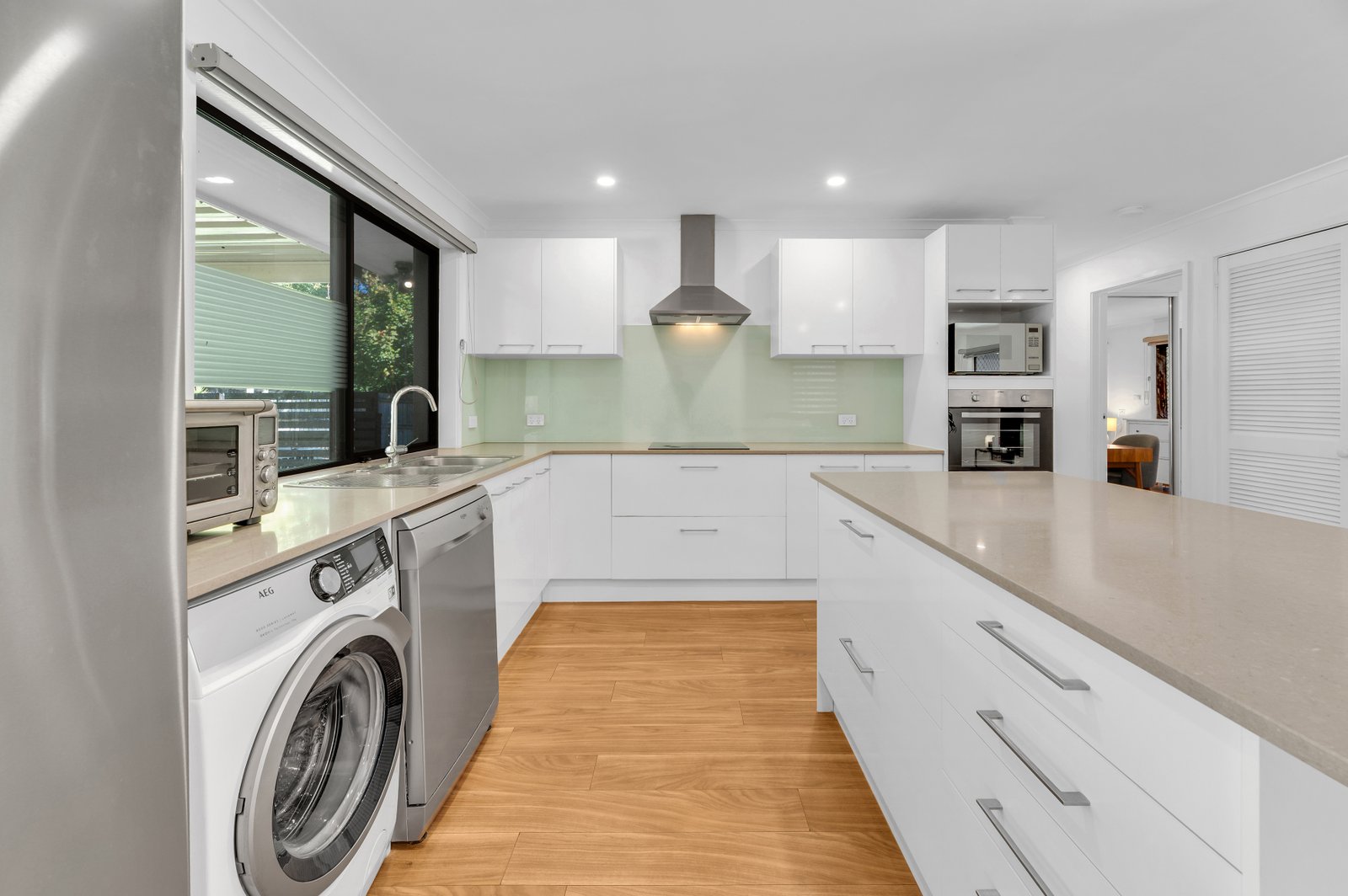 20 Lowanna Drive ASHMORE 8