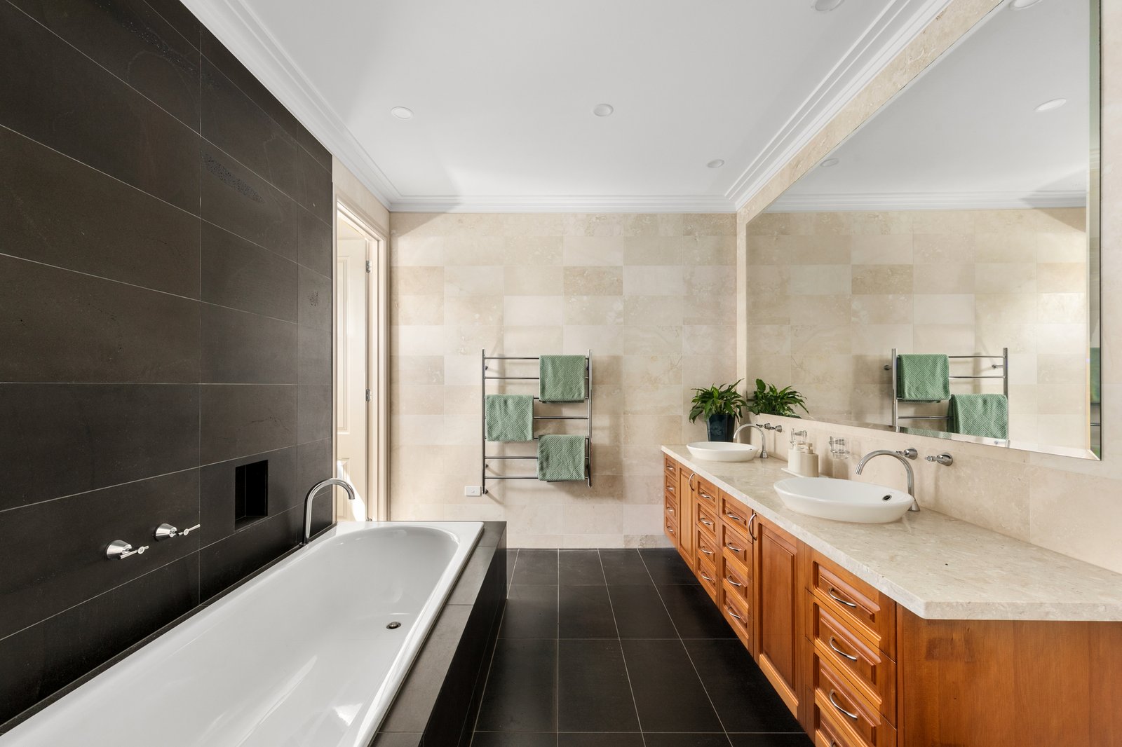 Real Estate and Property in 20 Lynette Avenue, Beaumaris, VIC