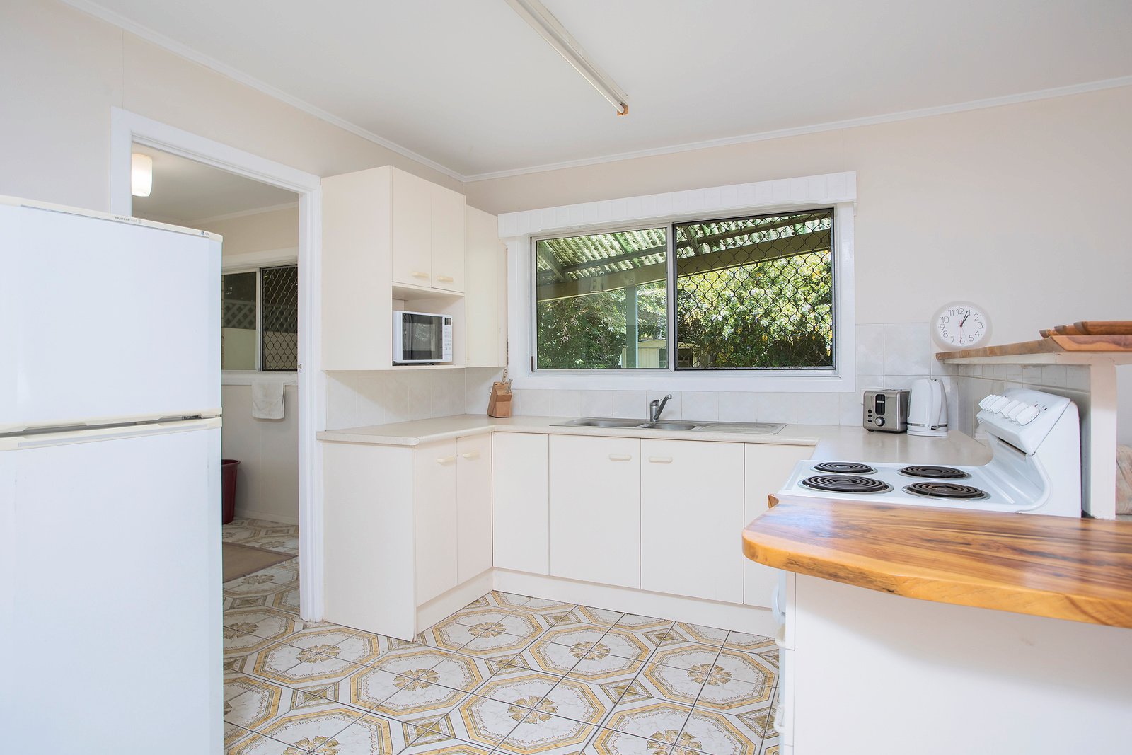 20 Maud Street TUGUN 6