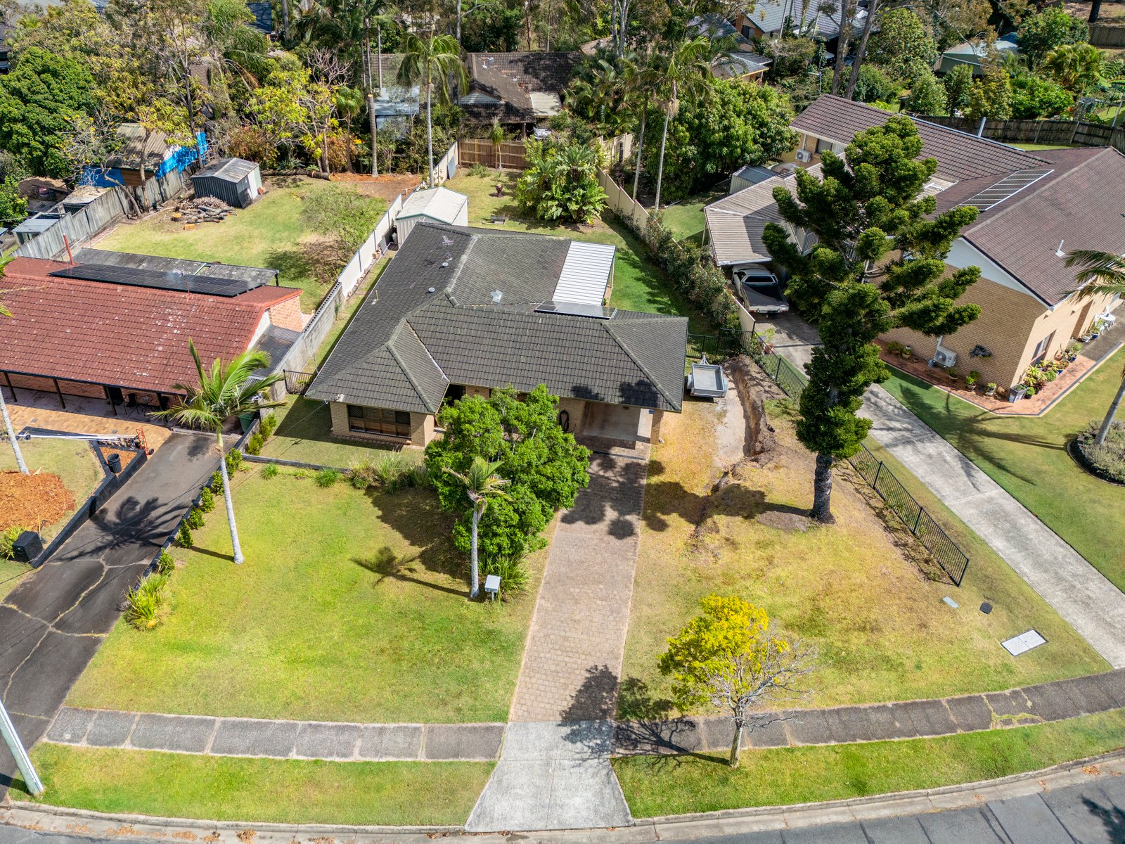 20 McCowan Street ASHMORE 1