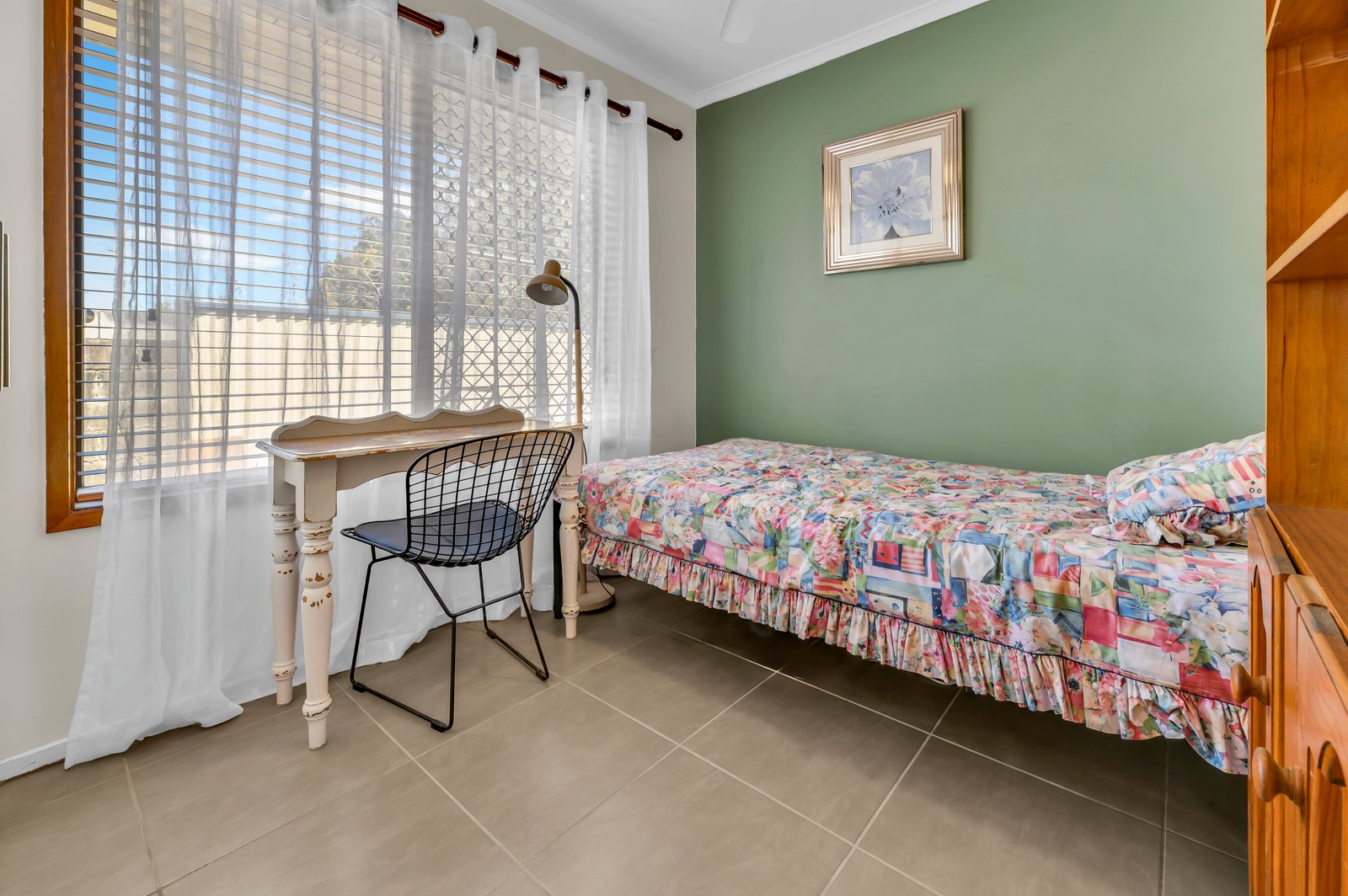 20 McCowan Street ASHMORE 16