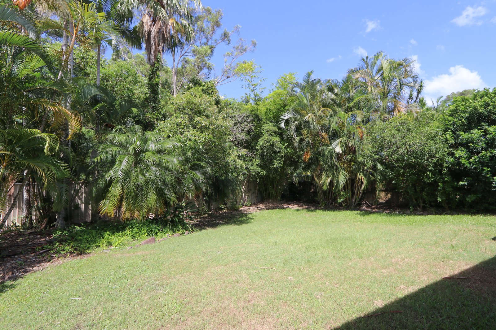 20 Michelmore Road CARRARA 16