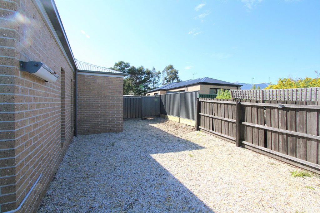 20 Millicent Place BALLARAT EAST 11