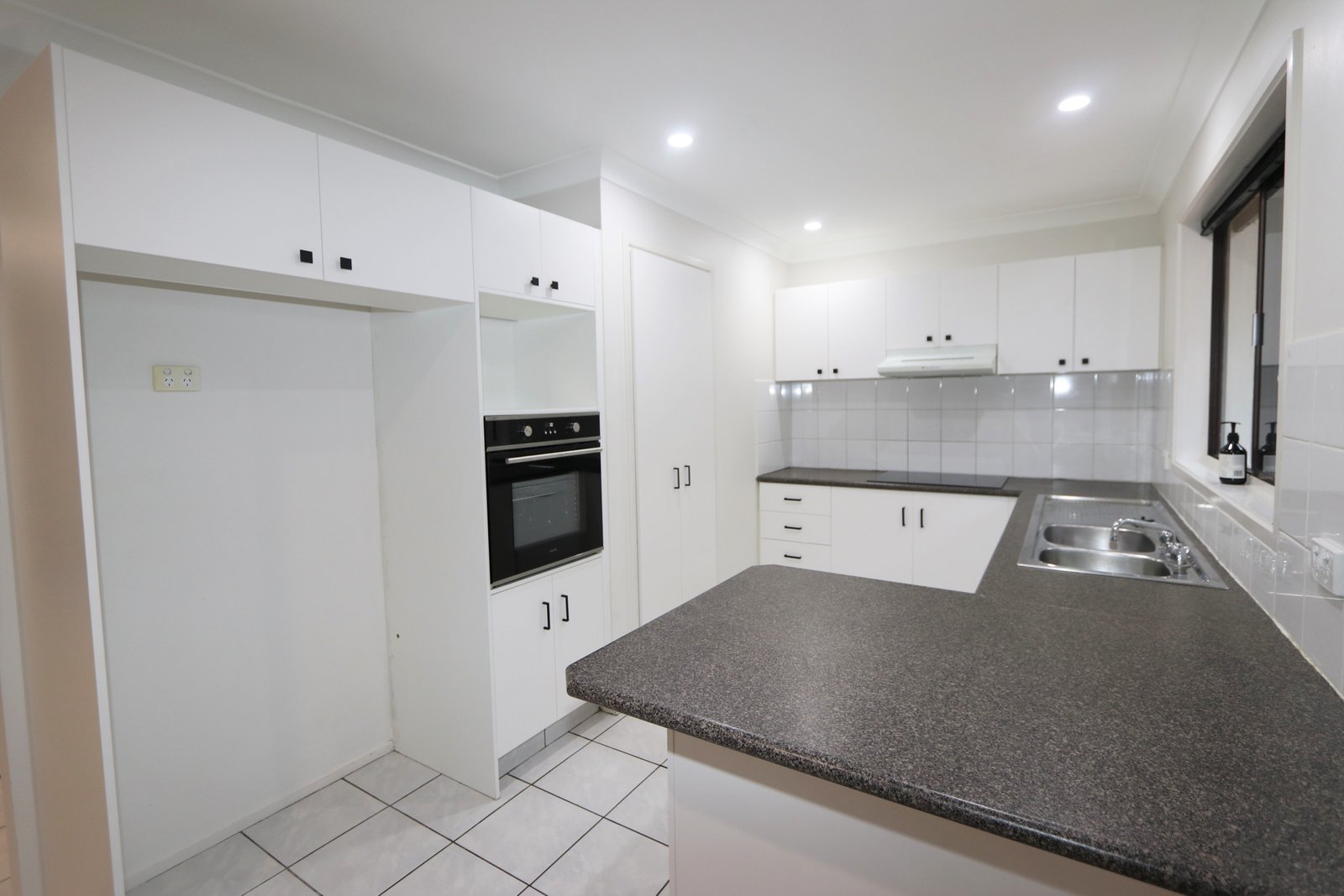 20 Milparinka Terrace ASHMORE 6