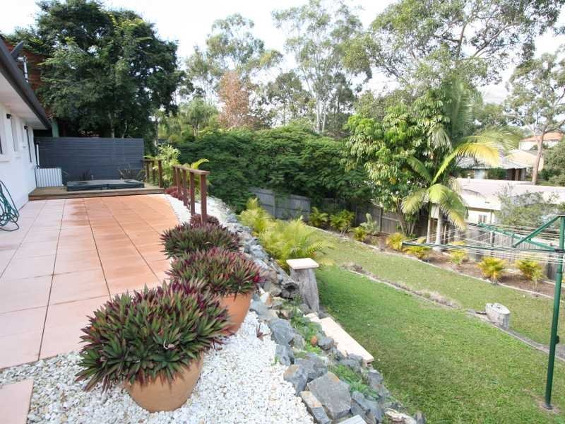 20 Milparinka Terrace ASHMORE 1