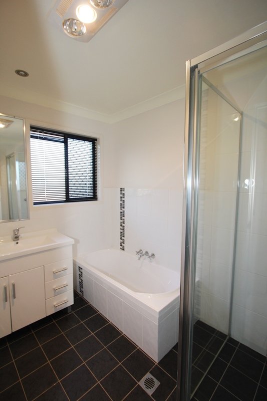 20 Milparinka Terrace ASHMORE 10