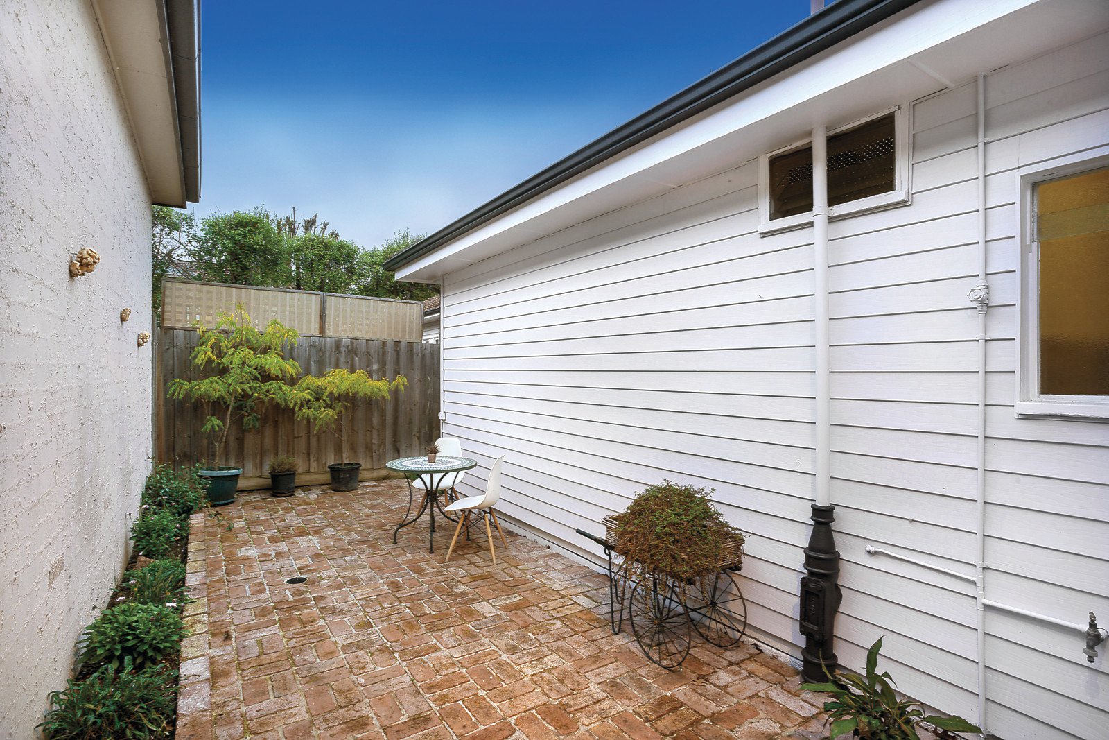 20 Milton Crescent, Box Hill South, VIC