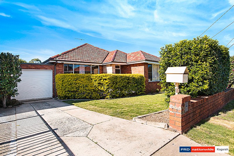 20 Moorefield Avenue KOGARAH 1