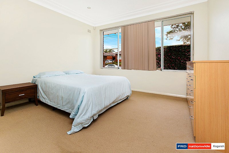 20 Moorefield Avenue KOGARAH 7