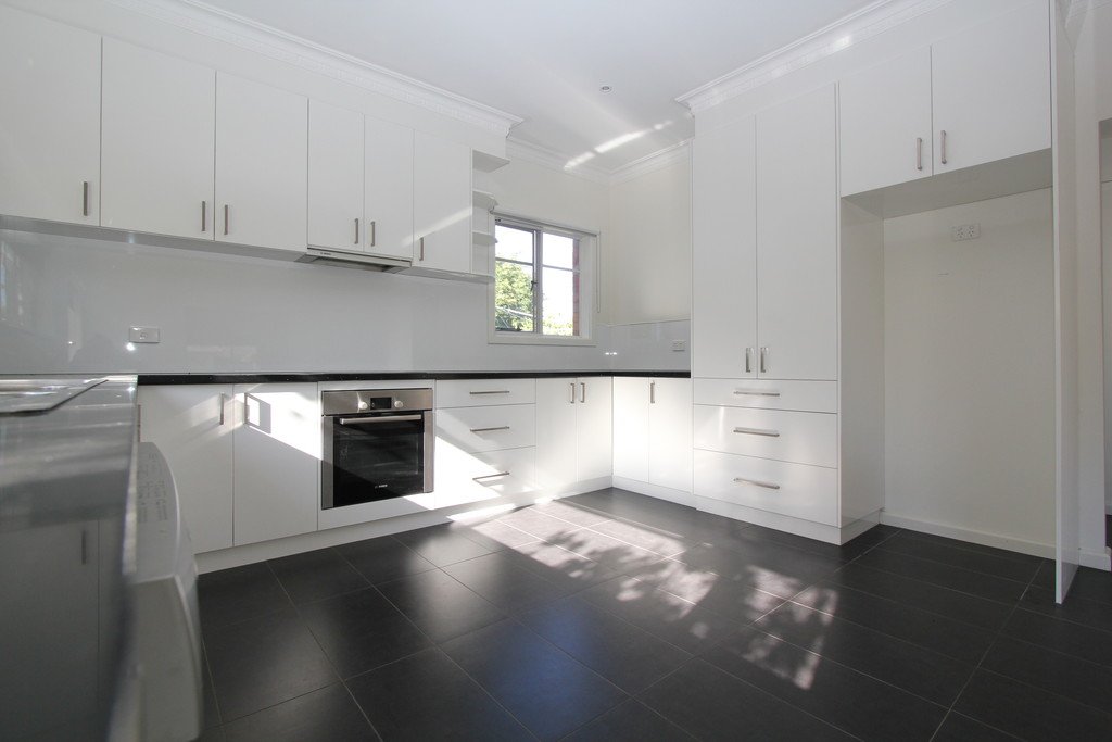 20 Muir Crescent NEWINGTON 3