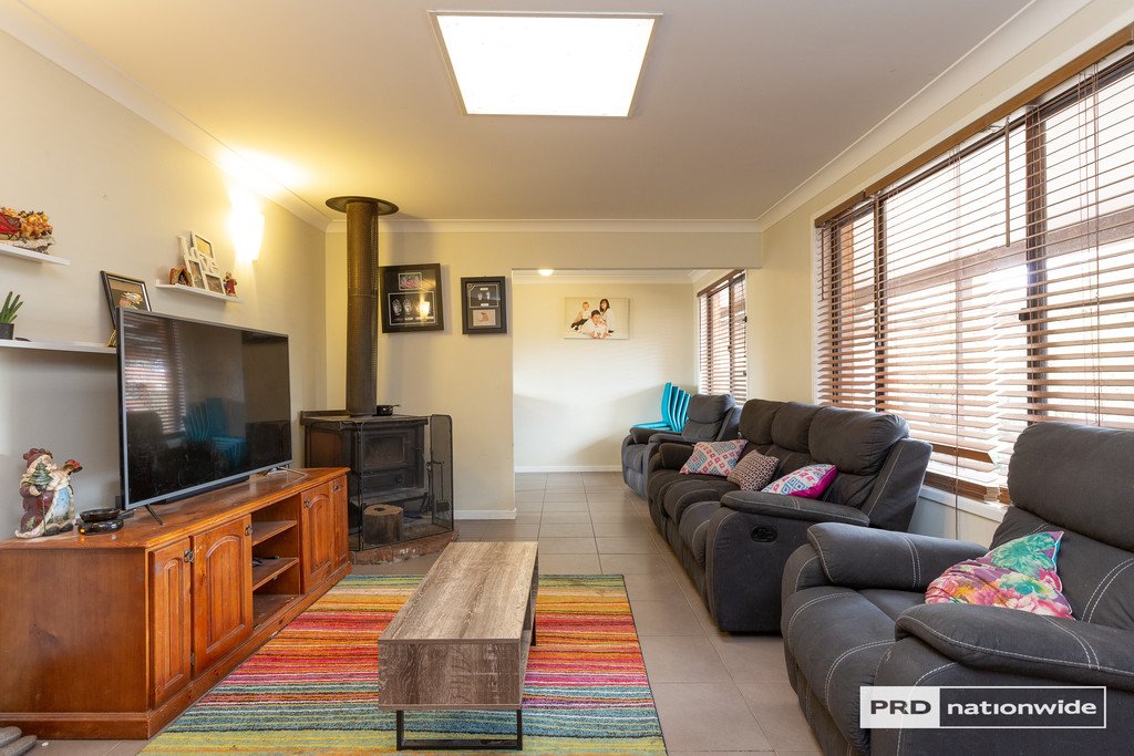 20 Mullumbimby Close TAMWORTH 4