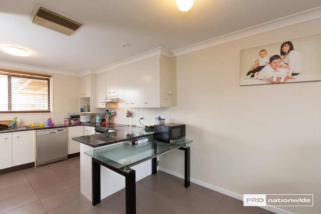 20 Mullumbimby Close TAMWORTH 5