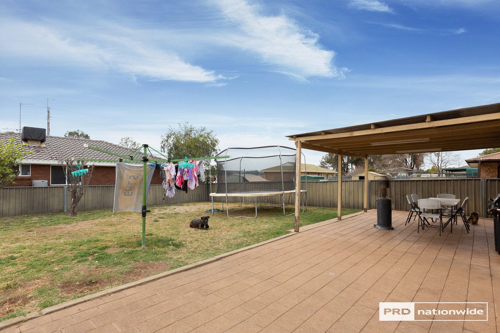 20 Mullumbimby Close TAMWORTH 14