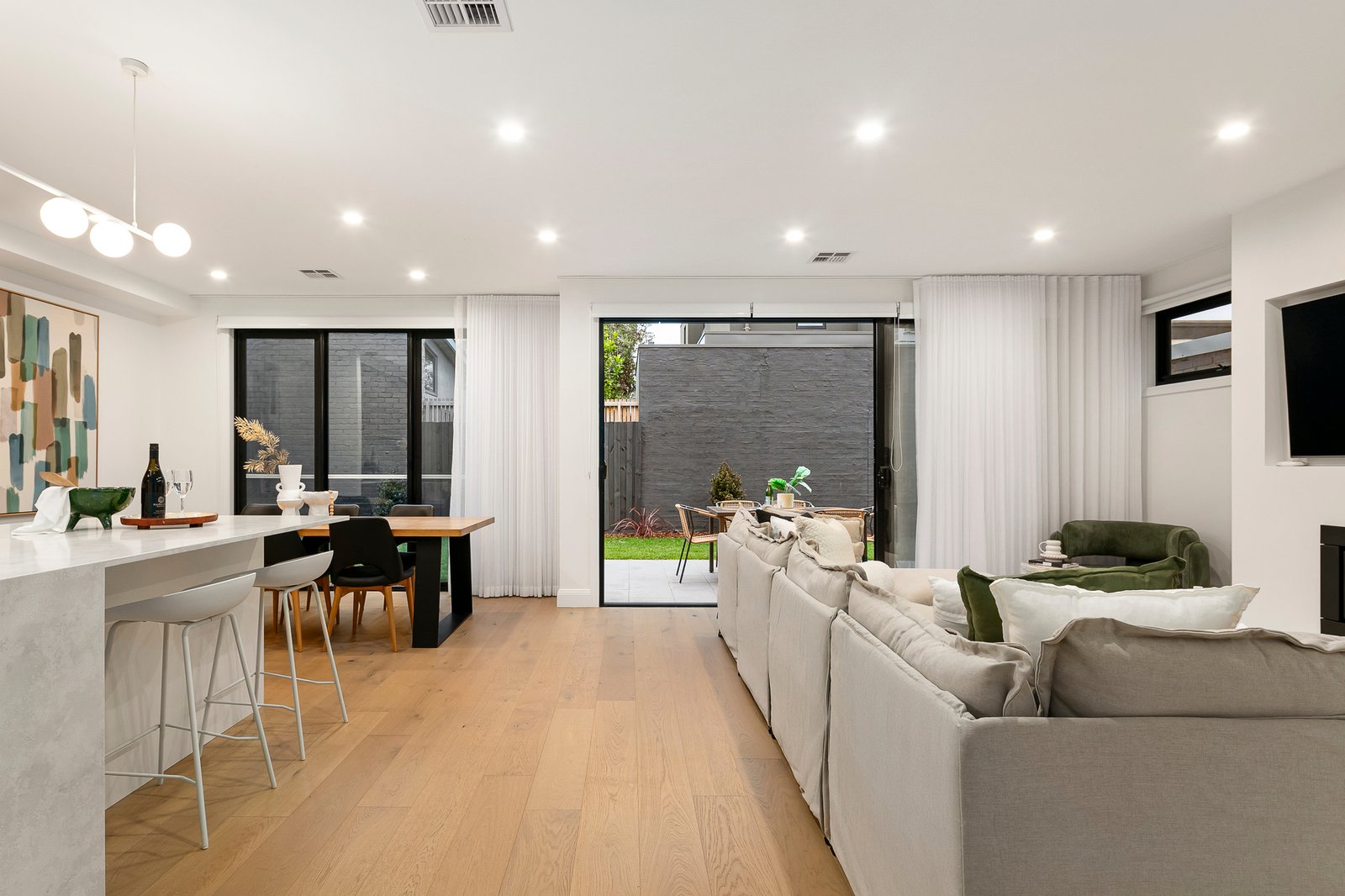 Gallery: 20 Ovens Street