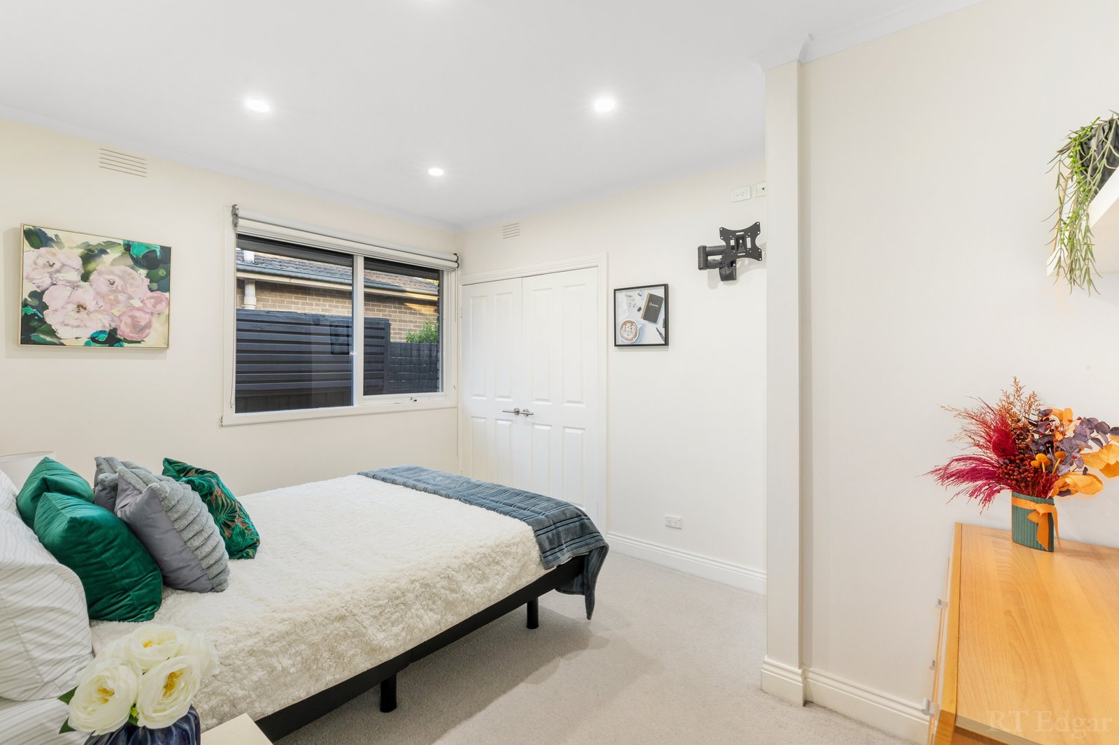 Real Estate and Property in 20 Owens Street, Doncaster East, VIC