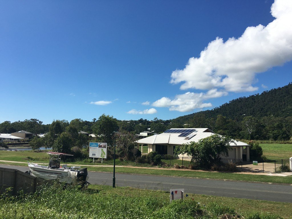 20 Parker Road CANNONVALE 4